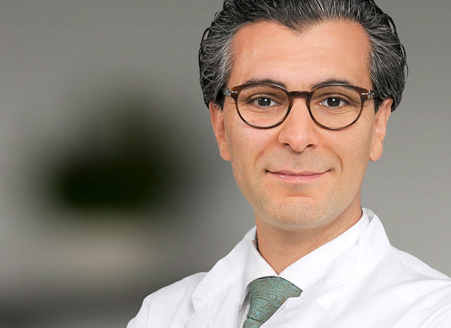 Portraitbild von Dr. med. univ. Kourosh Modaressi, Orthopädische Chirurgie Zürich